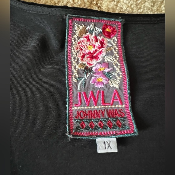 Johnny Was Black Embroidered Top - Picture 6 of 11
